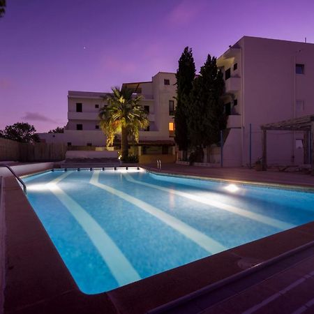 Hostal Santi Es Calo  Ngoại thất bức ảnh
