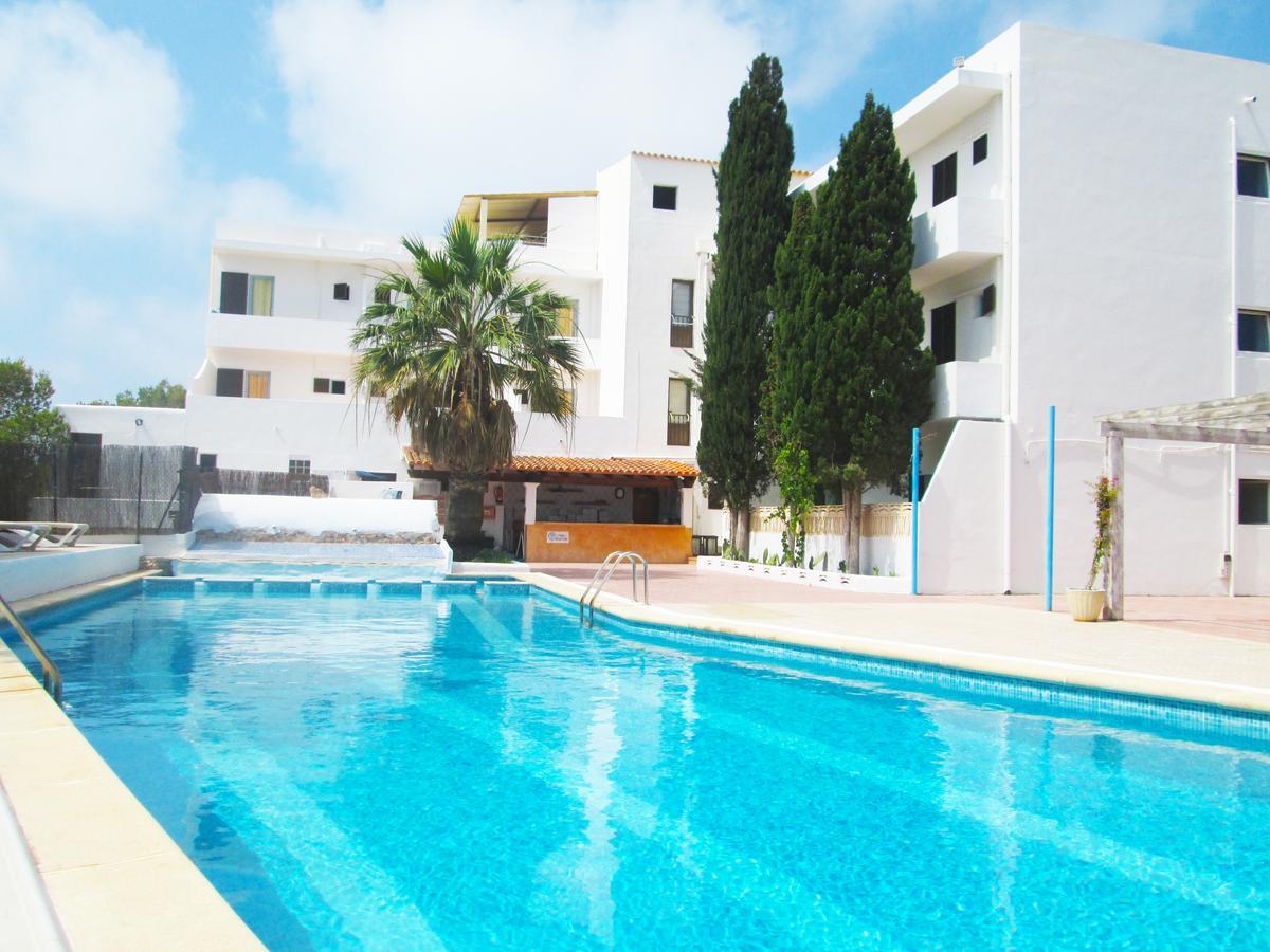 Hostal Santi Es Calo  Ngoại thất bức ảnh