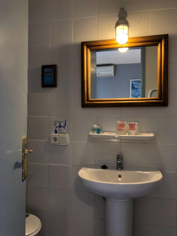 Hostal Santi Es Calo  Ngoại thất bức ảnh