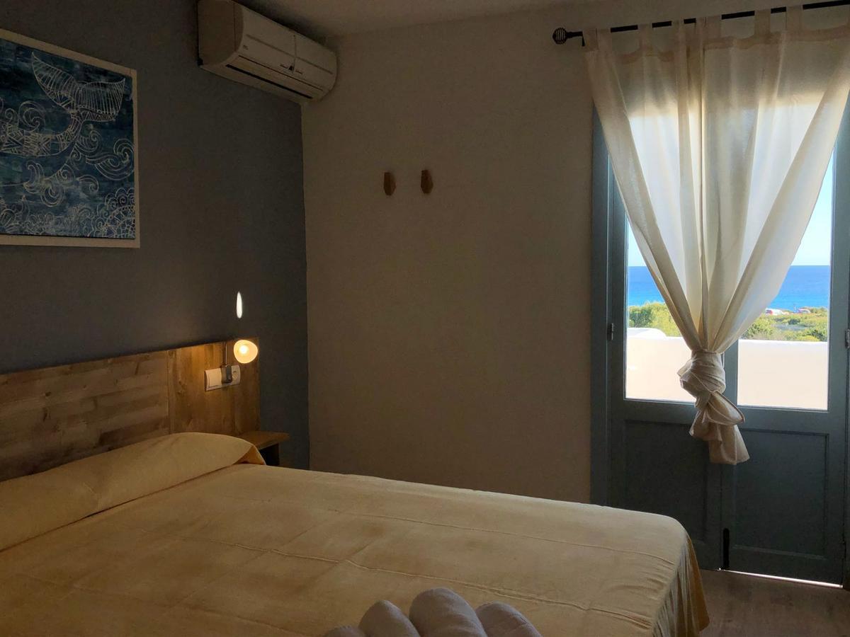 Hostal Santi Es Calo  Ngoại thất bức ảnh
